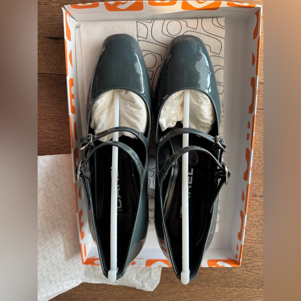 *NEW* Carel Paris Alice Mary Jane in Blue Grey Patent Leather US 6.5 Never Worn - Picture 3 of 11